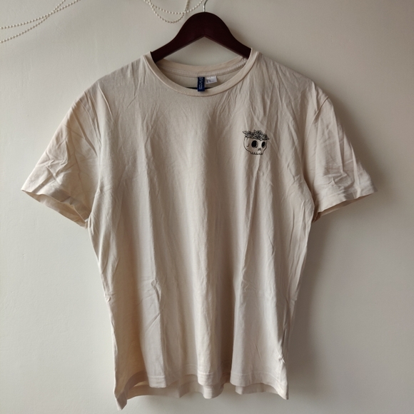 Beige Unisex T-shirt with Skull Motif - Picture 2 of 6